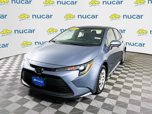Used 2024 Toyota Corolla LE image 3