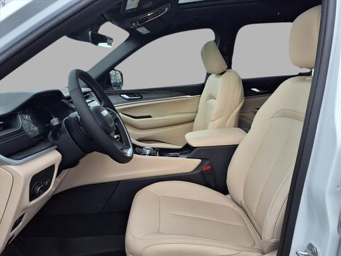 New 2025 Jeep Grand Cherokee Limited image 20