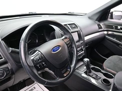 Used 2019 Ford Explorer XLT w/ Equipment Group 202A FWD image 25