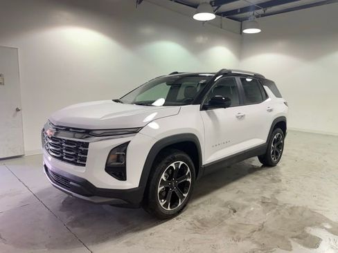 New 2026 Chevrolet Equinox LT image 3