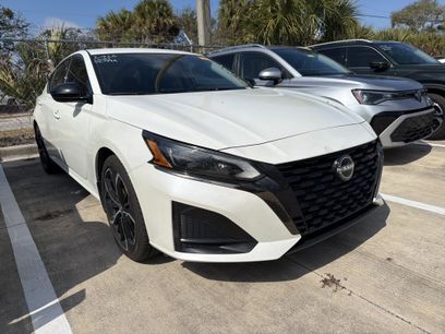 Used 2023 Nissan Altima 2.5 SR