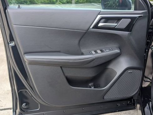 New 2026 Mitsubishi Outlander SE FWD image 10