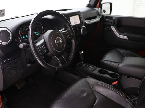 Used 2014 Jeep Wrangler Rubicon w/ Power Convenience Group image 14