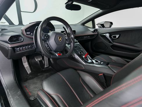 Used 2016 Lamborghini Huracan LP 580-2 RWD image 2