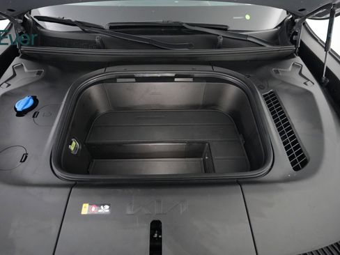 Used 2024 Kia EV9 GT-Line image 27