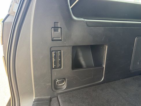 Used 2024 Ford Expedition Max Limited image 14