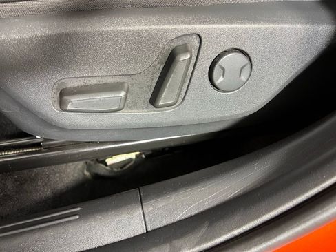 Used 2023 Kia Niro SX image 25