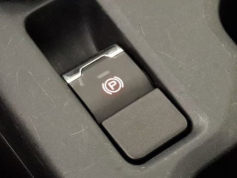 Used 2025 Subaru Forester Premium w/ Convenience Package #1 image 23