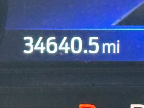 Used 2022 Ford Explorer XLT w/ Equipment Group 202A image 26