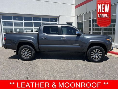 Used 2023 Toyota Tacoma Limited AWD/4WD image 1