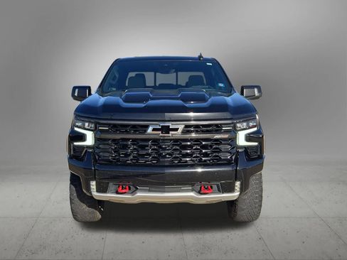 Used 2023 Chevrolet Silverado 1500 ZR2 w/ Technology Package image 9