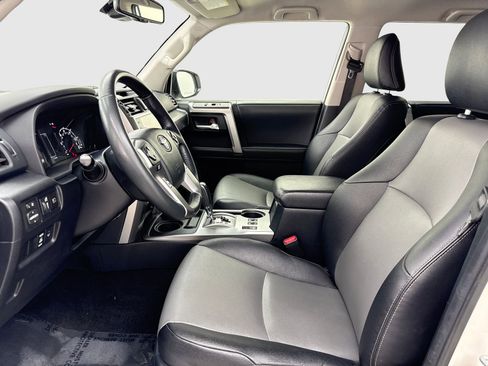 Used 2022 Toyota 4Runner SR5 Premium AWD/4WD image 17