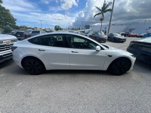 Used 2024 Tesla Model 3 Standard Range RWD image 4