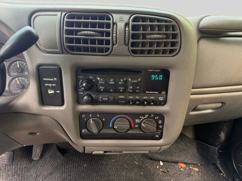 Used 2000 GMC Sonoma SLS w/ SLS Super Spec Pkg 3 RWD image 21