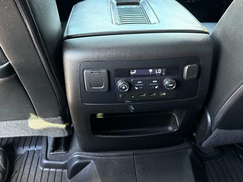 Used 2020 Chevrolet Tahoe Premier AWD/4WD image 15