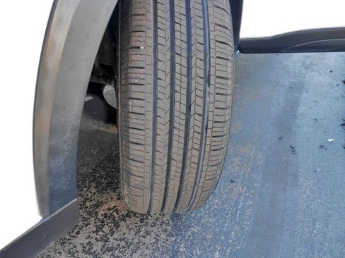 Used 2020 Nissan Kicks S image 31