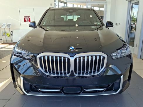 Used 2024 BMW X5 xDrive40i w/ Premium Package AWD/4WD image 2