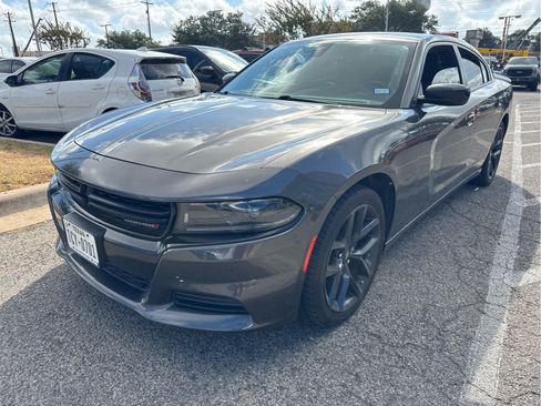 Used 2023 Dodge Charger SXT w/ Blacktop Package RWD image 2