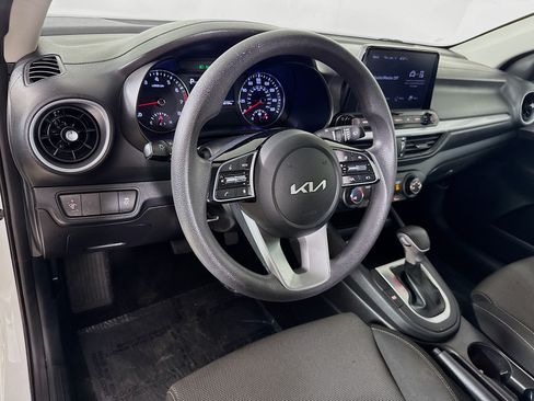 Used 2023 Kia Forte LXS FWD image 8