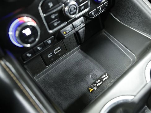 Used 2023 GMC Yukon XL AT4 image 34