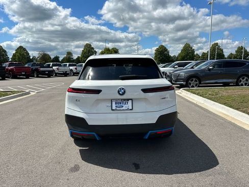 Used 2024 BMW iX xDrive50 w/ Convenience Package image 33