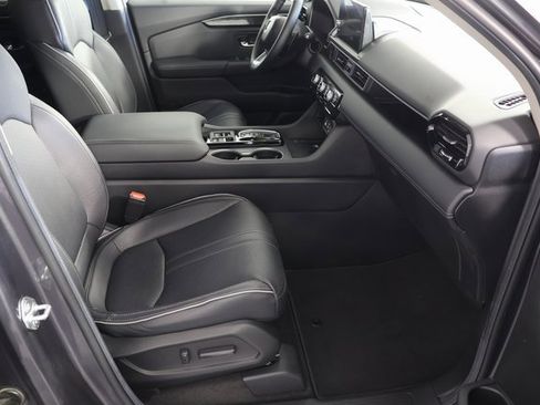 Used 2025 Honda Pilot Elite image 27