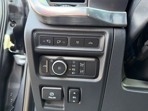 Used 2021 Ford F150 Lariat w/ Trailer Tow Package image 7