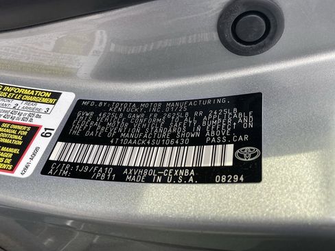 Used 2025 Toyota Camry LE image 9