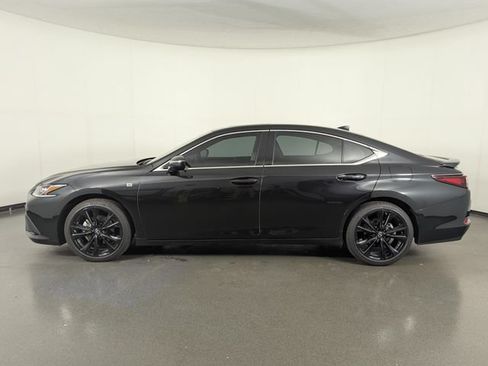 Used 2025 Lexus ES 350 w/ ES 350 Ultra Luxury Package FWD image 5