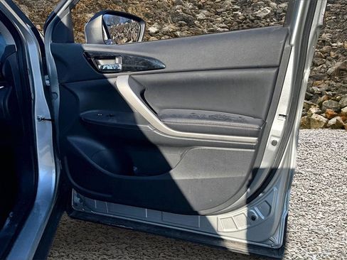 Used 2023 Mitsubishi Eclipse Cross SE image 21