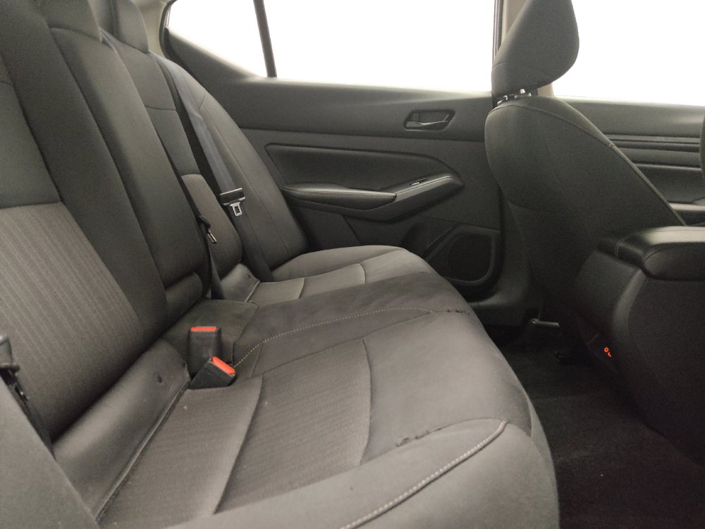 Used 2025 Nissan Altima 2.5 SV AWD/4WD image 19