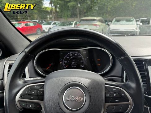 Used 2021 Jeep Grand Cherokee Limited AWD/4WD image 13