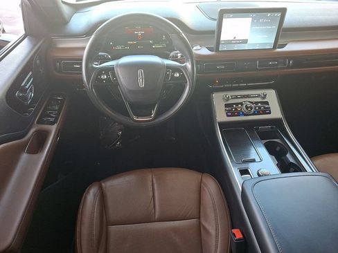 Certified 2023 Lincoln Aviator Reserve w/ Elements Package Plus AWD/4WD image 11