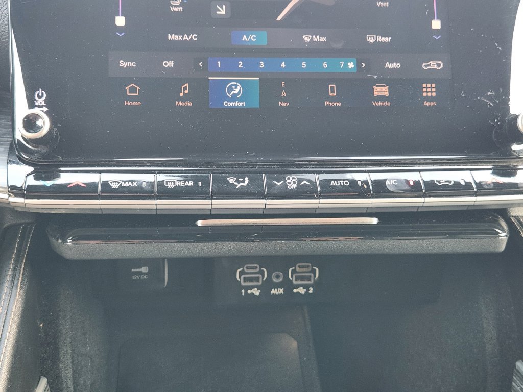 Used 2024 Jeep Wagoneer Series II w/ Flexible Seating Group AWD/4WD image 18