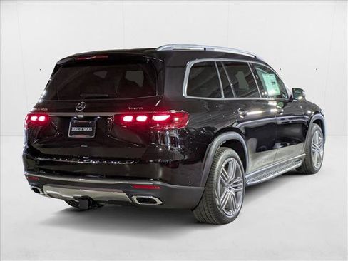 New 2026 Mercedes-Benz GLS 450 4MATIC image 2