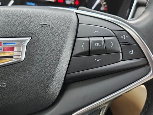 Used 2018 Cadillac XT5 Luxury w/ Driver Awareness Package FWD image 19