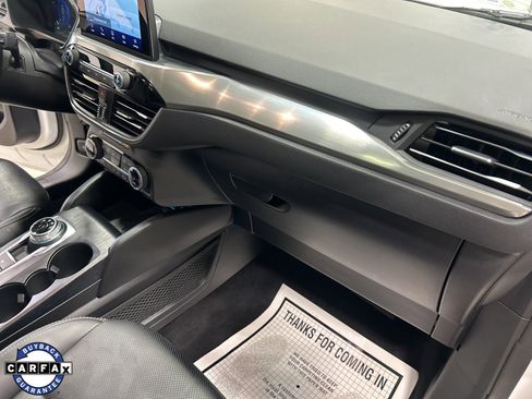 Used 2022 Ford Escape Titanium image 42