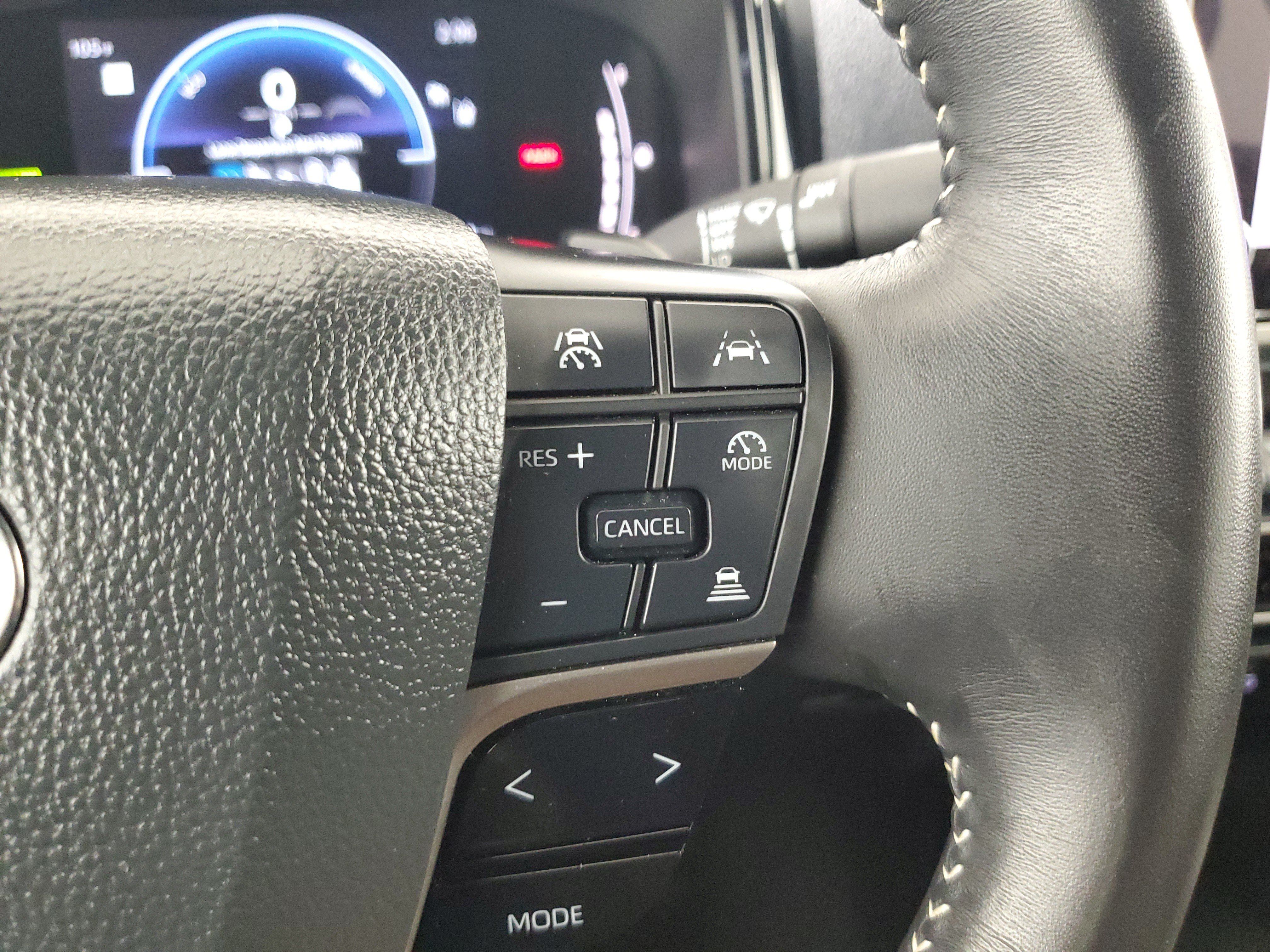 Used 2025 Toyota Camry SE FWD image 19