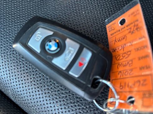 Used 2016 BMW 550i xDrive Sedan image 33