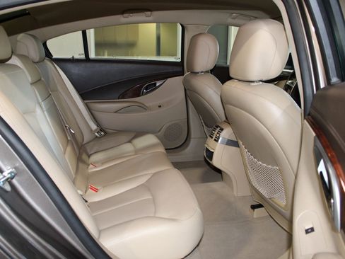 Used 2011 Buick LaCrosse CXL image 23