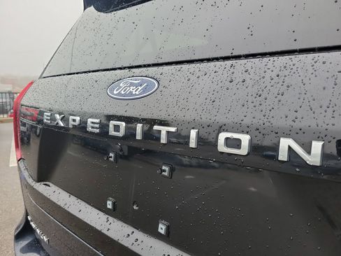 Used 2025 Ford Expedition Max Platinum image 8