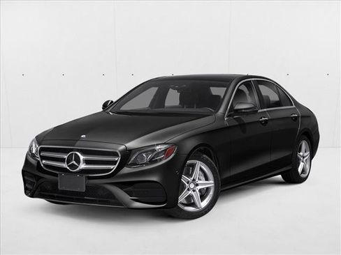 Used 2017 Mercedes-Benz E 300 image 1