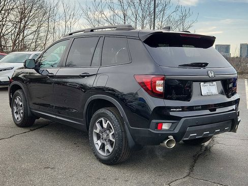 Used 2023 Honda Passport TrailSport image 4