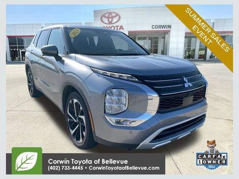 Used 2024 Mitsubishi Outlander SE AWD/4WD image 1