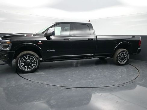 New 2026 RAM 2500 Limited AWD/4WD image 8
