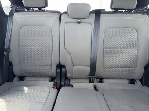 Used 2020 Ford Escape SE image 19