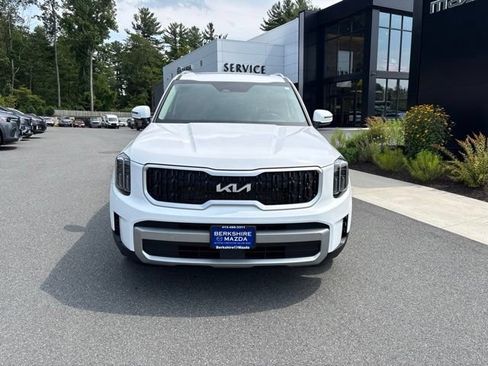 Used 2024 Kia Telluride EX AWD/4WD image 2