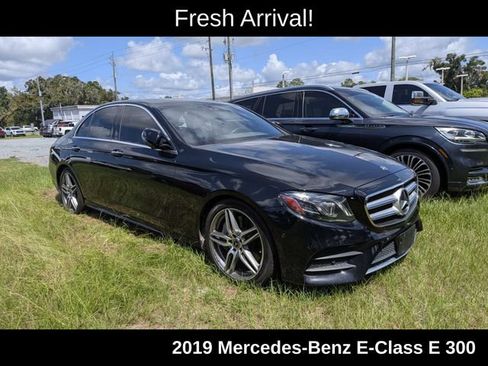 Used 2019 Mercedes-Benz E 300 image 1