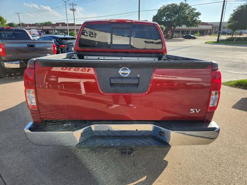 Used 2016 Nissan Frontier SV w/ SV Value Truck Package RWD image 4