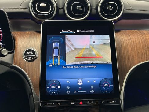 Used 2025 Mercedes-Benz GLC 300 GLC 300 image 24